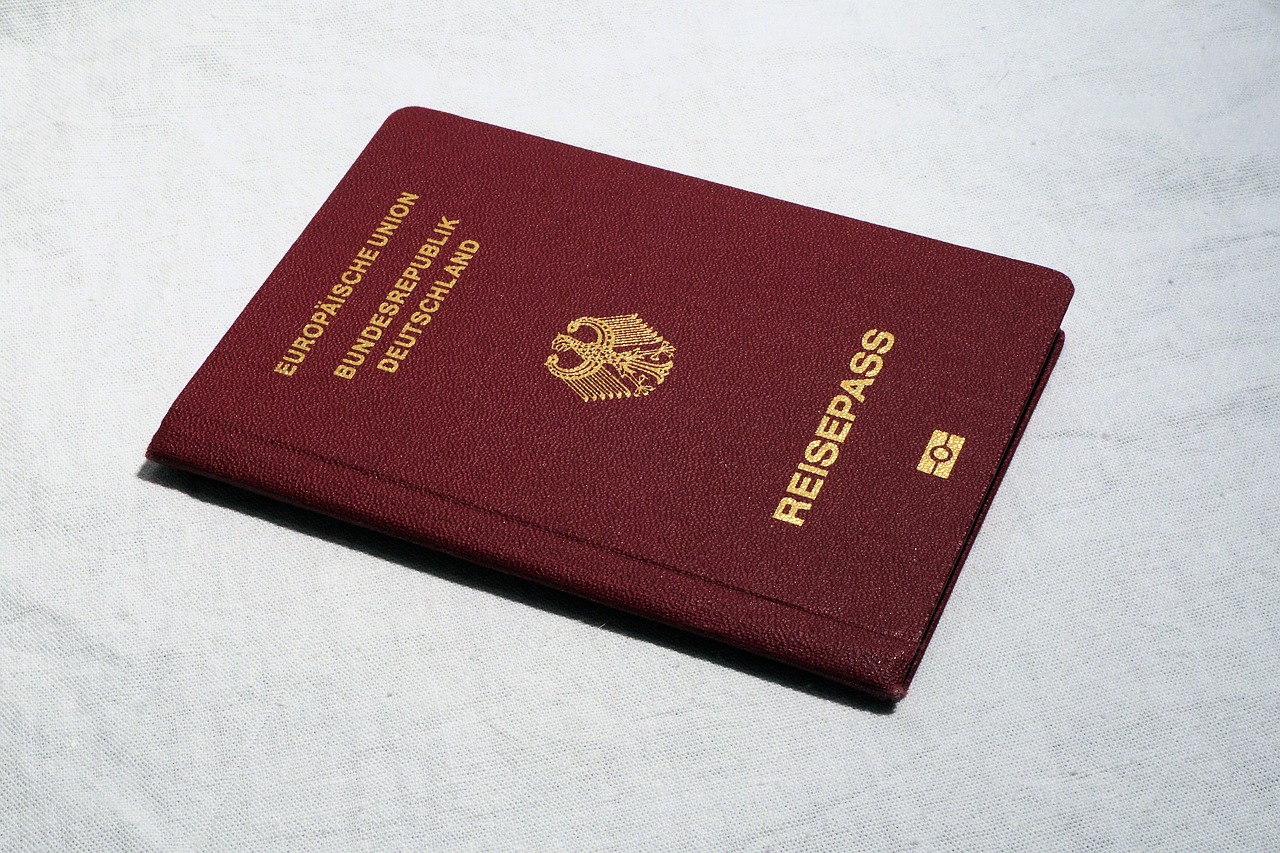 vertraging spoedaanvragen reisdocumenten