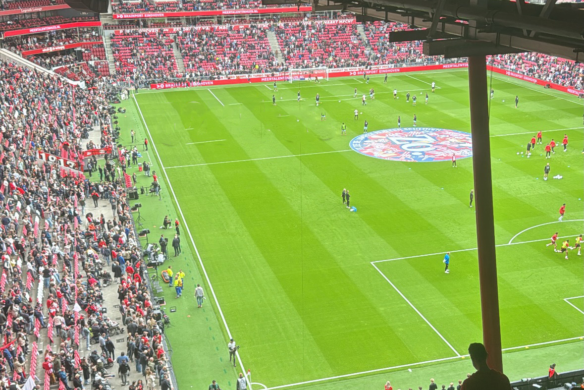 PSV stadionverboden en na incident met Ajax-directie