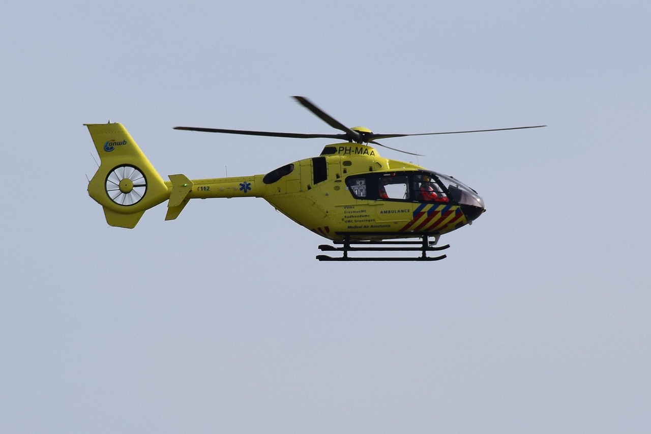 Traumaheli Helmond Sport stadion: supporter gewond na val