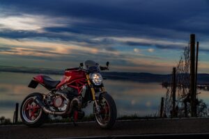 200 km/u Eindhoven: motorrijder opgepakt na online stunts