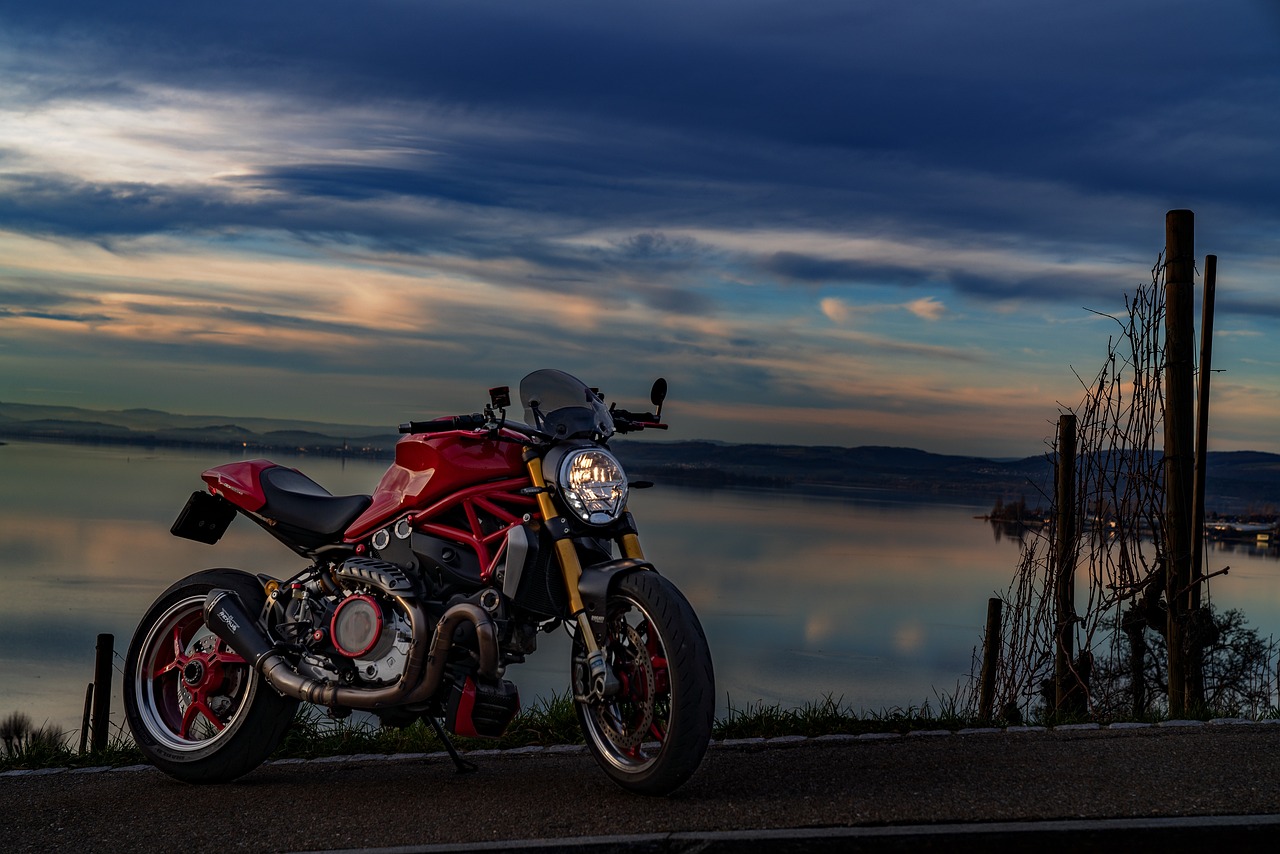 200 km/u Eindhoven: motorrijder opgepakt na online stunts