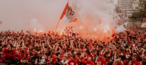 Tassenverbod huldiging PSV Eindhoven om vuurwerk te stoppen