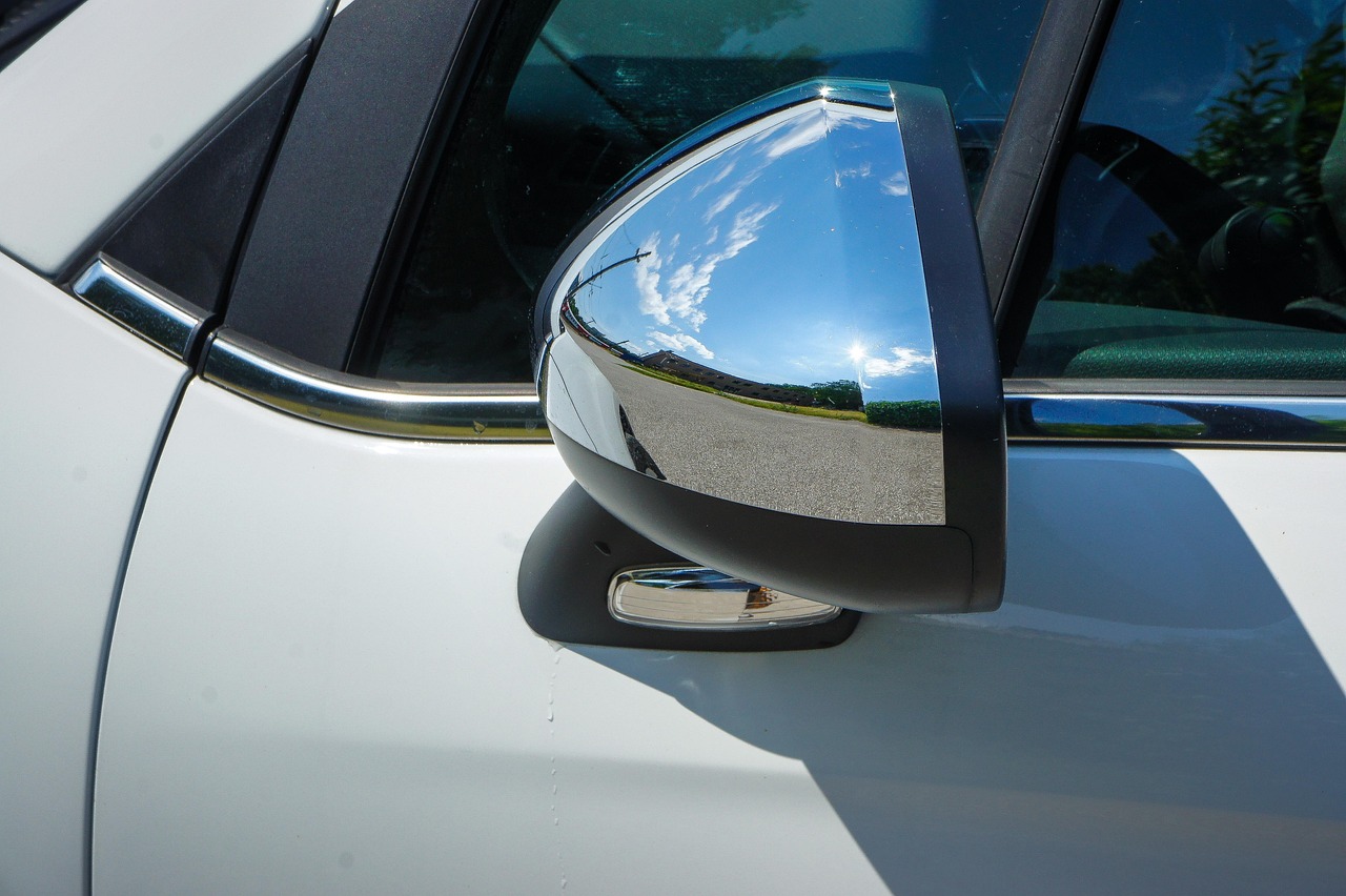 Autospiegels gestolen in Eindhoven: tientallen auto's getroffen